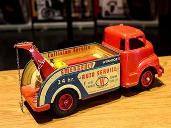 Toy Tow Truck